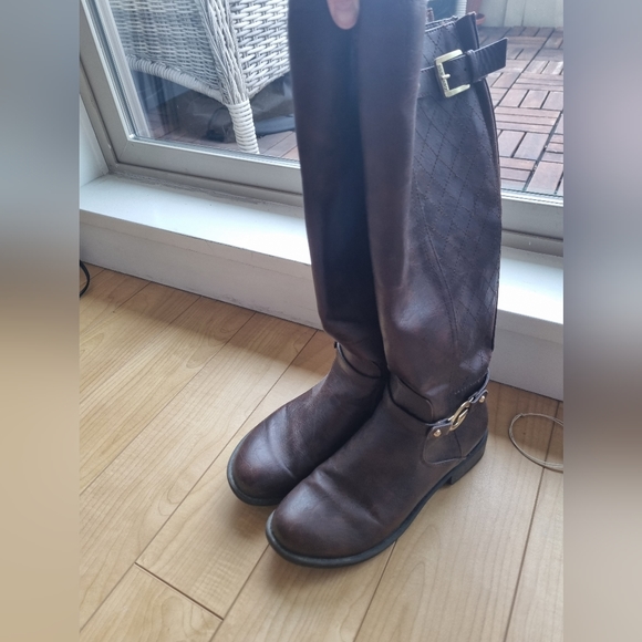 Brown Leather Knee-High Boots By Guess. Size 8.5 - Picture 3 of 3